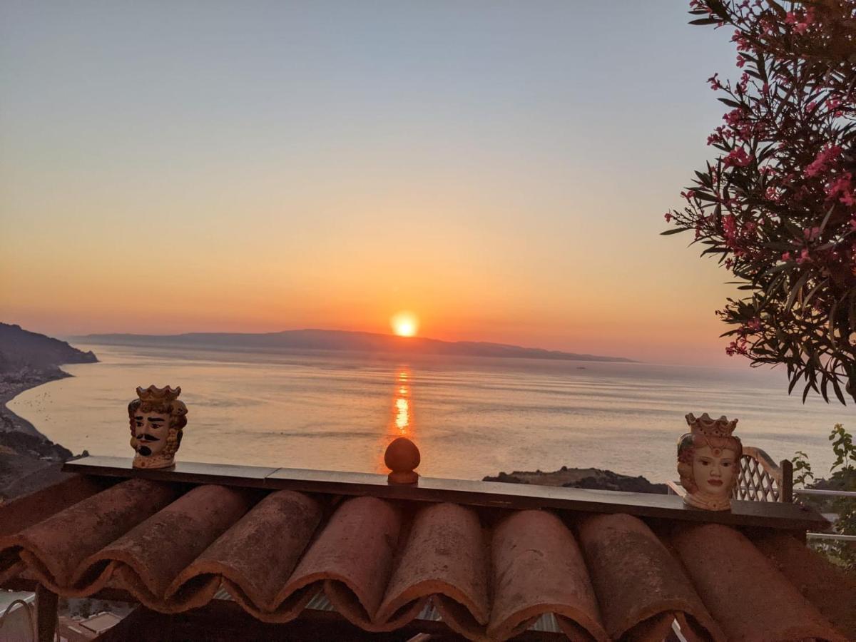 U Castiddanu Breathtaking View Apartment Taormina Ngoại thất bức ảnh